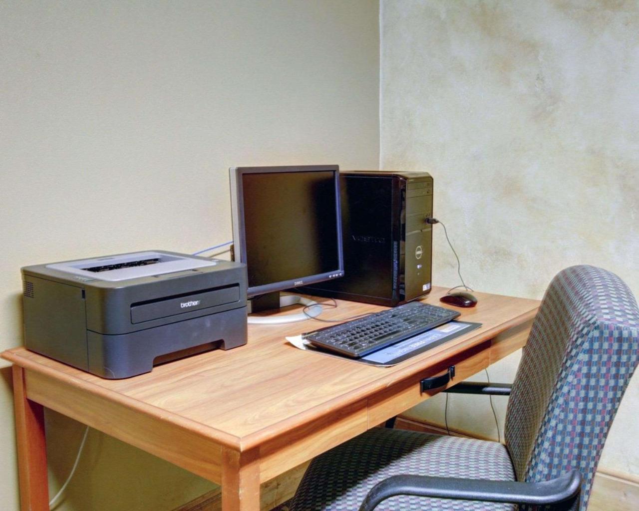 Quality Inn & Suites Airport Austin Buitenkant foto