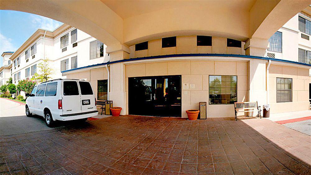 Quality Inn & Suites Airport Austin Buitenkant foto